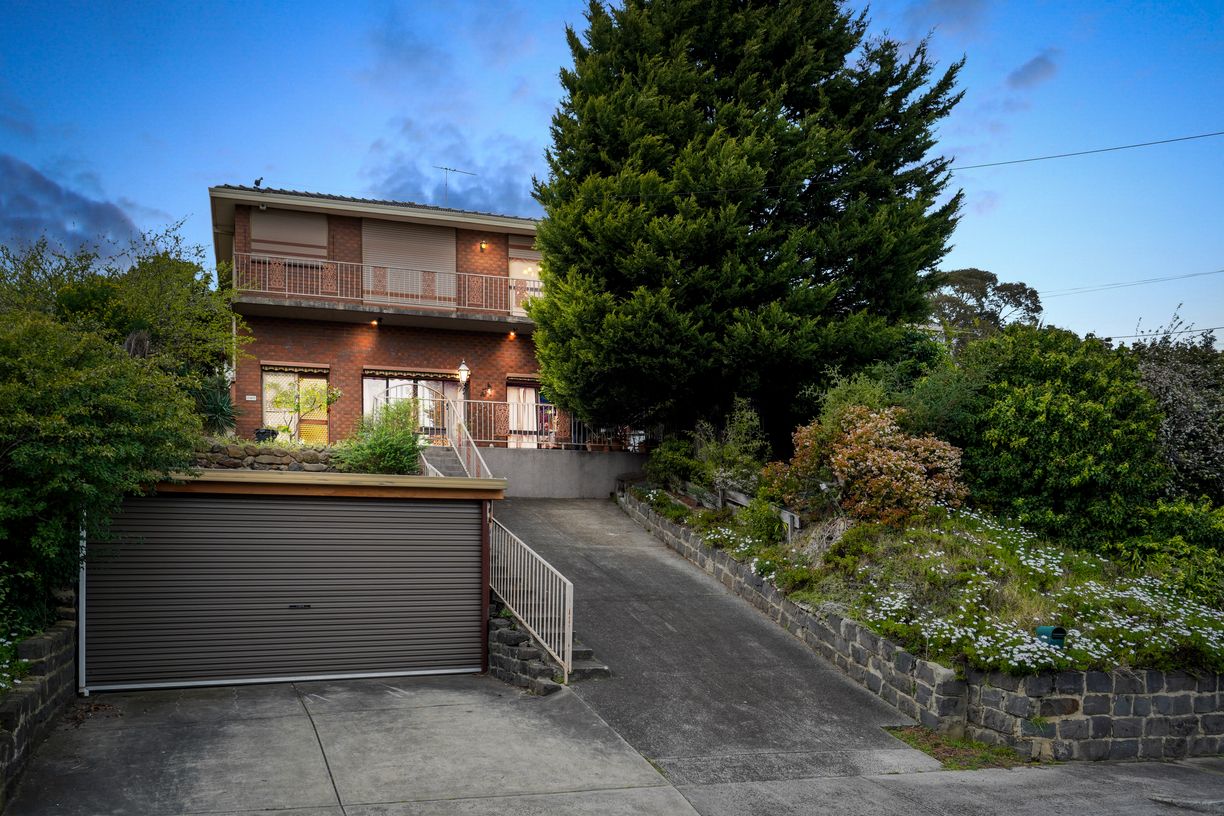 24 Zenith Street — photo 9 of 10