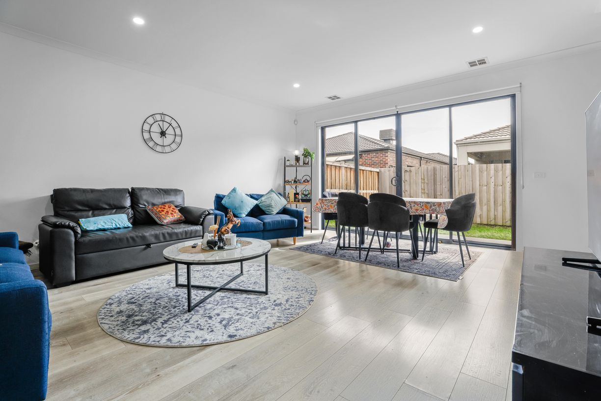13 Kesenay Road — photo 4 of 11
