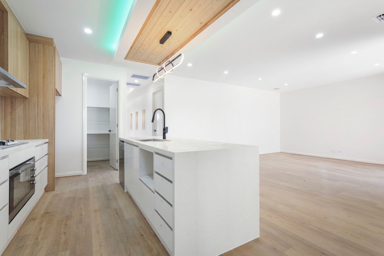 44 Farm Crescent — photo 9 of 14