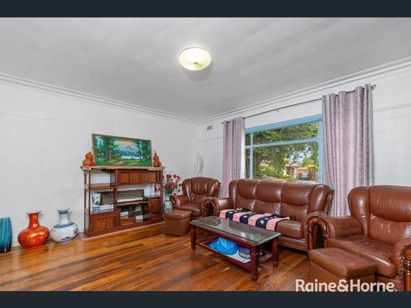 877 Pascoe Vale Road — photo 6 of 12