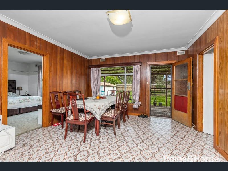 877 Pascoe Vale Road — photo 7 of 12