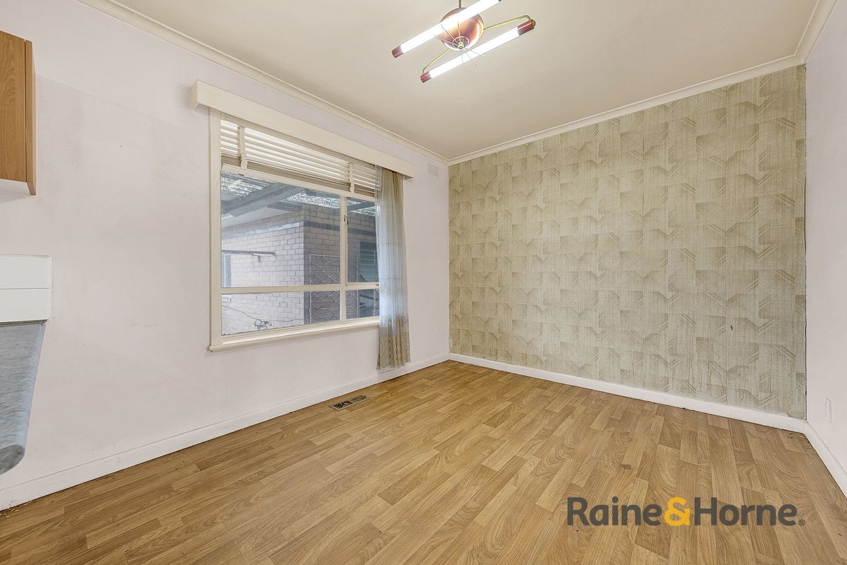 39 Angus Street — photo 6 of 19