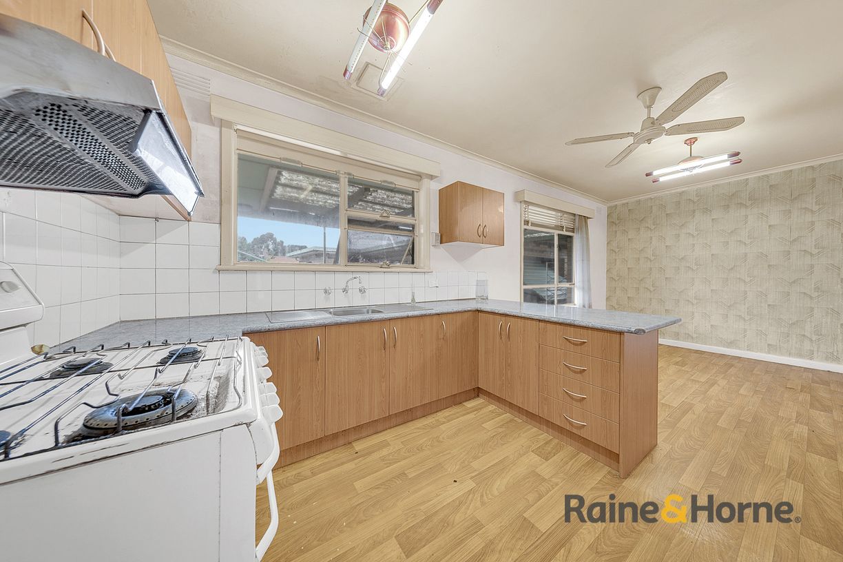 39 Angus Street — photo 8 of 19