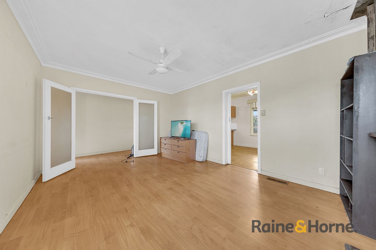 39 Angus Street — photo 13 of 19