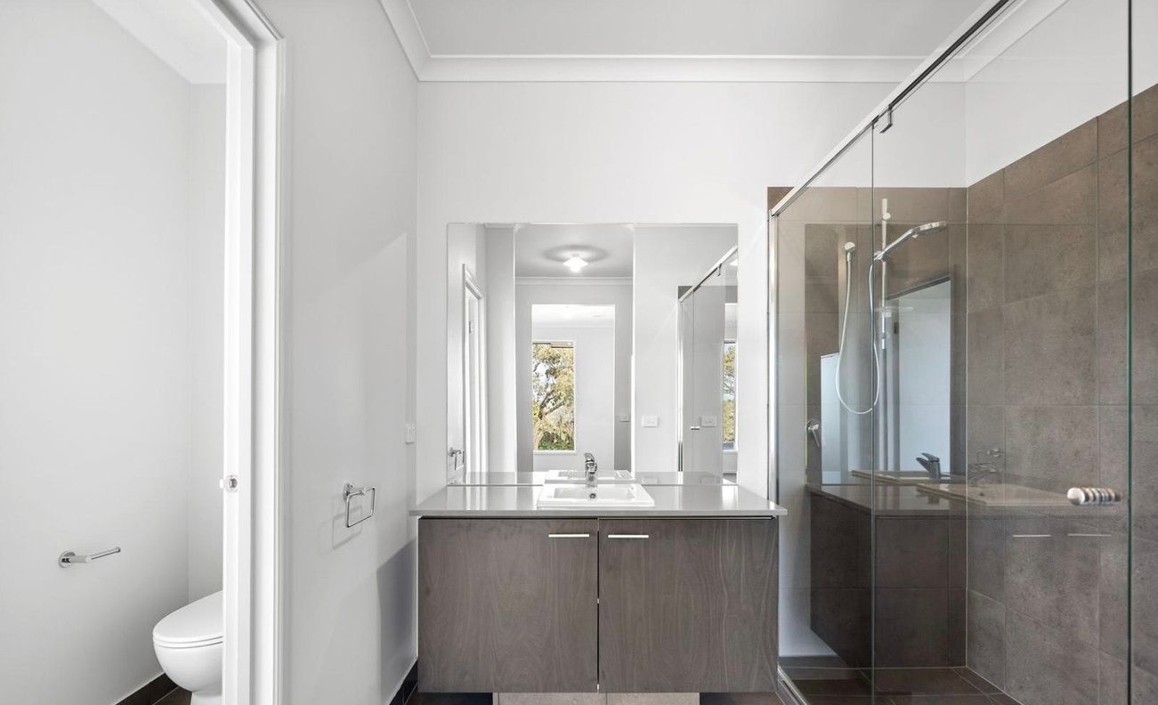 131 Arrowsmith Street — photo 6 of 11