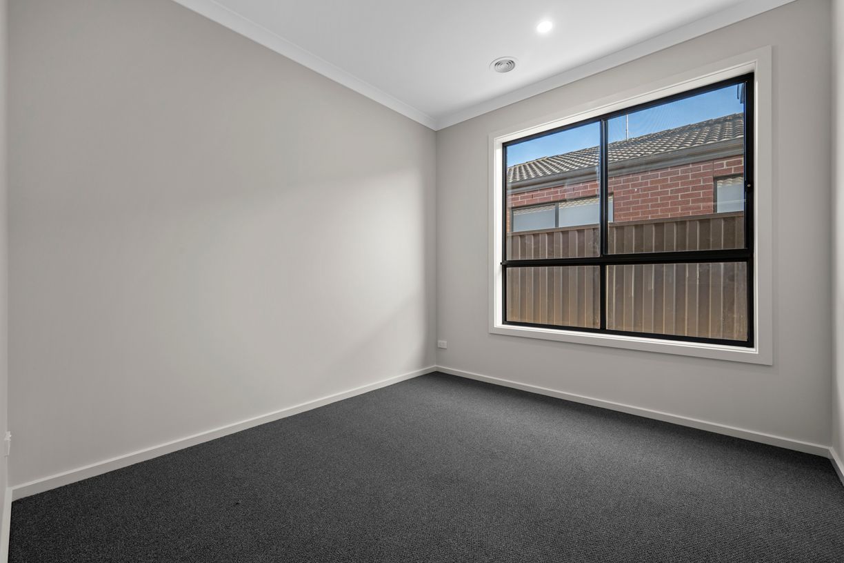 6 Moscato Street — photo 12 of 17