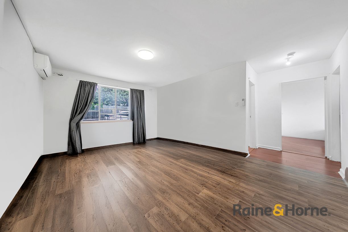 2/118 Cuthbert Street — photo 3 of 10