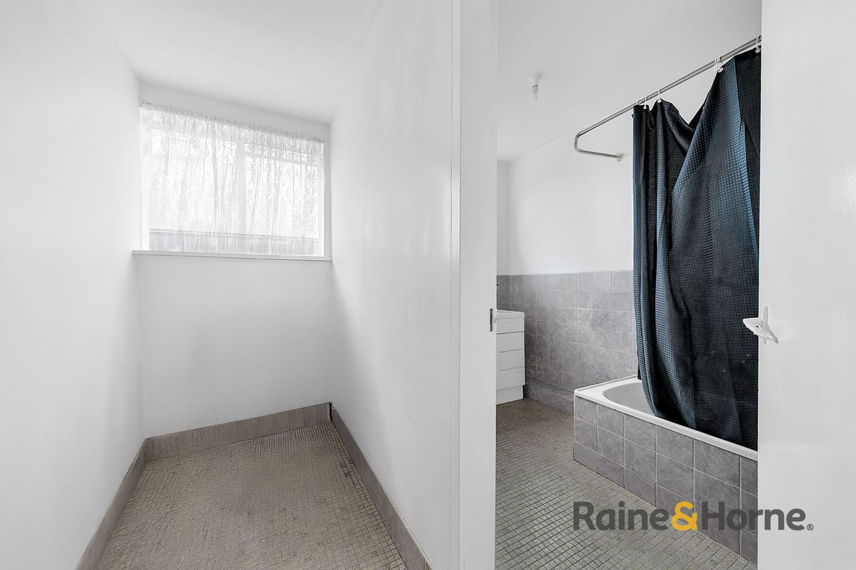 2/118 Cuthbert Street — photo 6 of 10