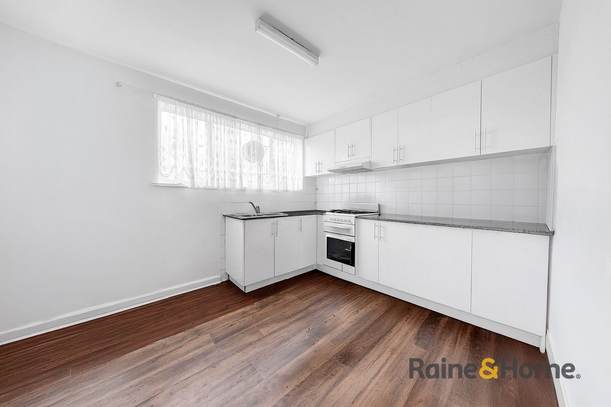 2/118 Cuthbert Street — photo 8 of 10
