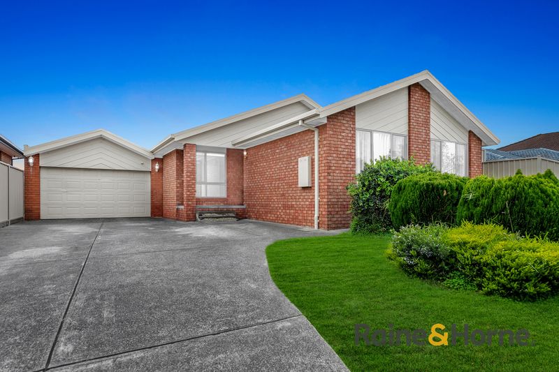 28 Cassinia Crescent — photo 3 of 19