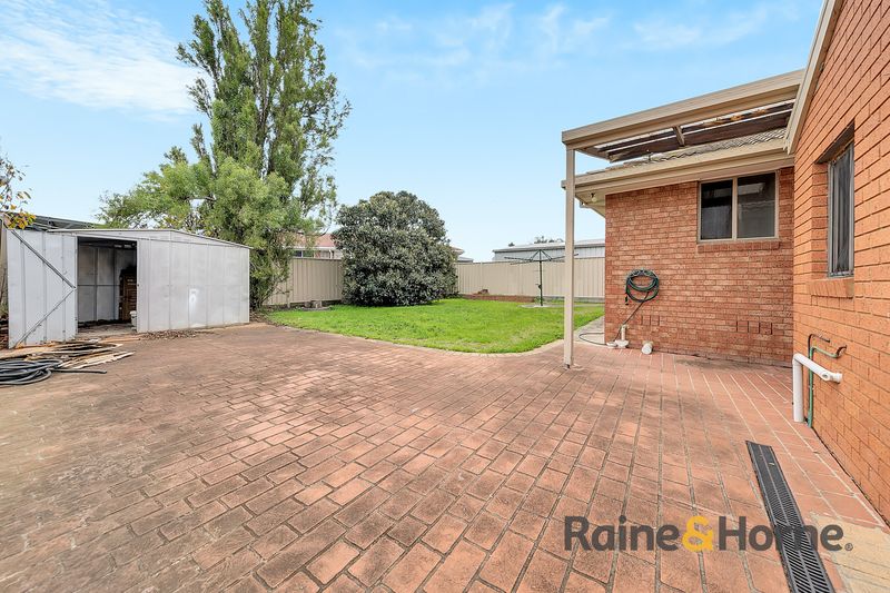 28 Cassinia Crescent — photo 5 of 19