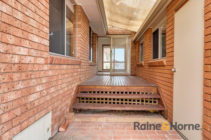 28 Cassinia Crescent — photo 6 of 19