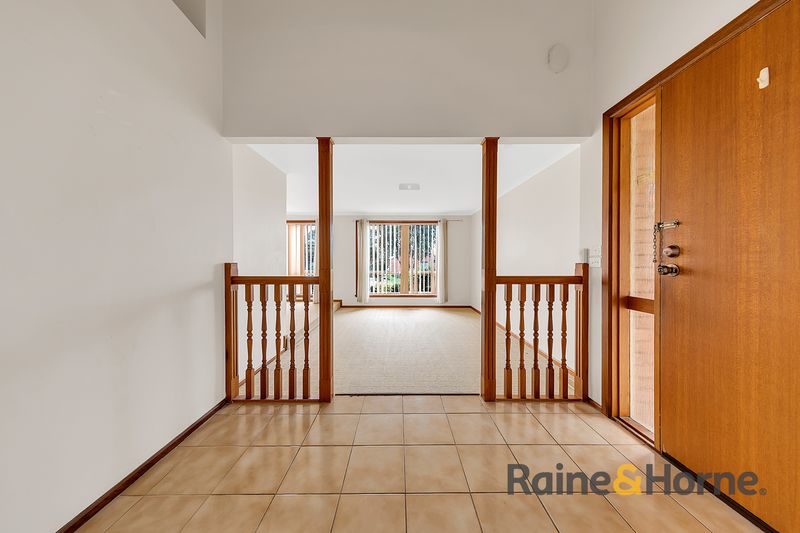 28 Cassinia Crescent — photo 8 of 19
