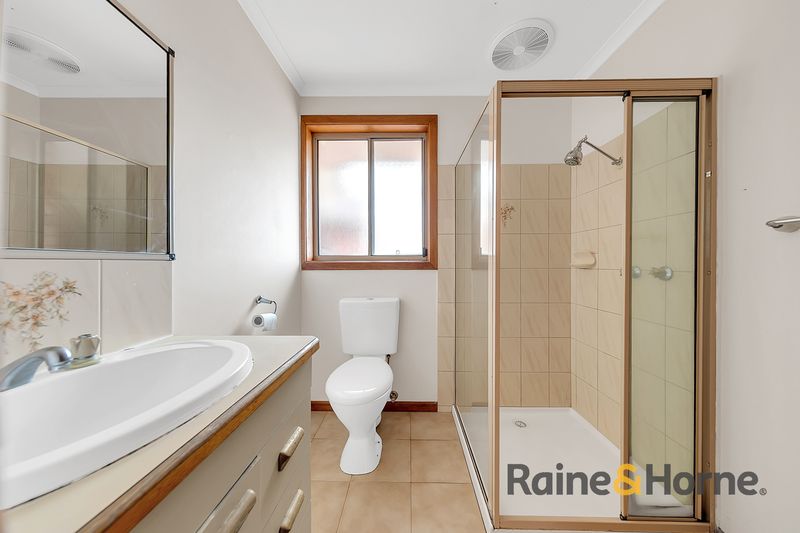 28 Cassinia Crescent — photo 16 of 19