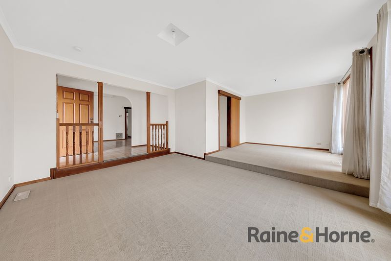 28 Cassinia Crescent — photo 17 of 19