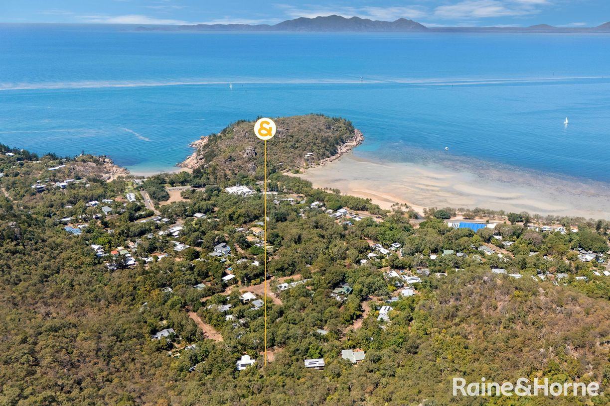 39 Mirimar Crescent — photo from Raine & Horne Magnetic Island