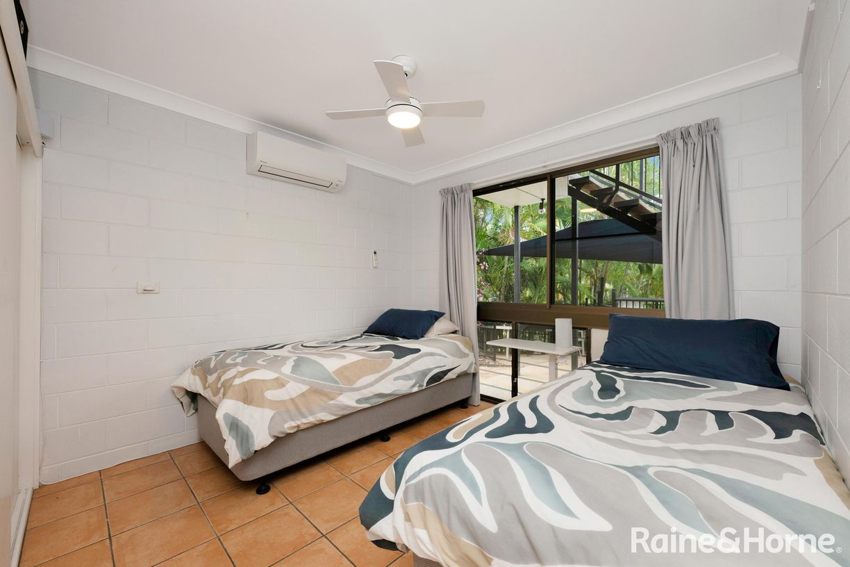 3/2 Endeavour Road — photo 7 of 17