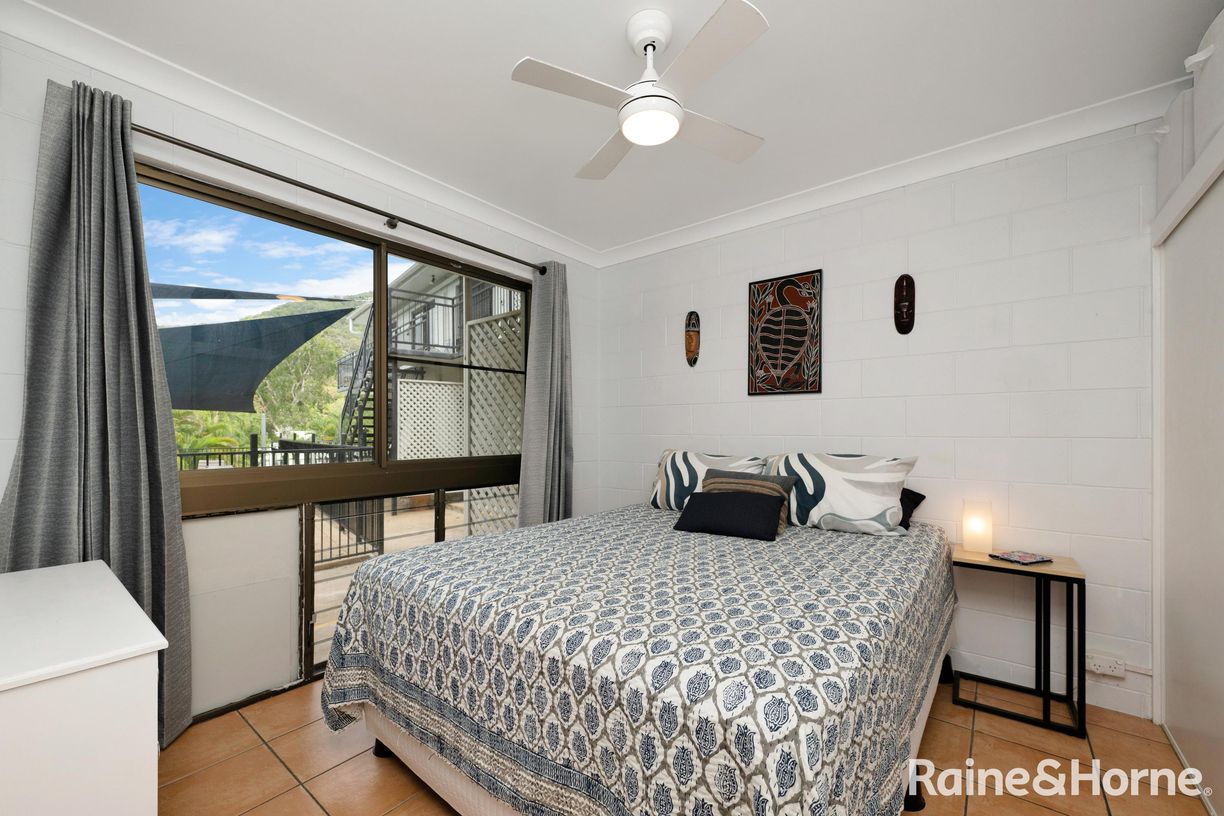 3/2 Endeavour Road — photo 6 of 17