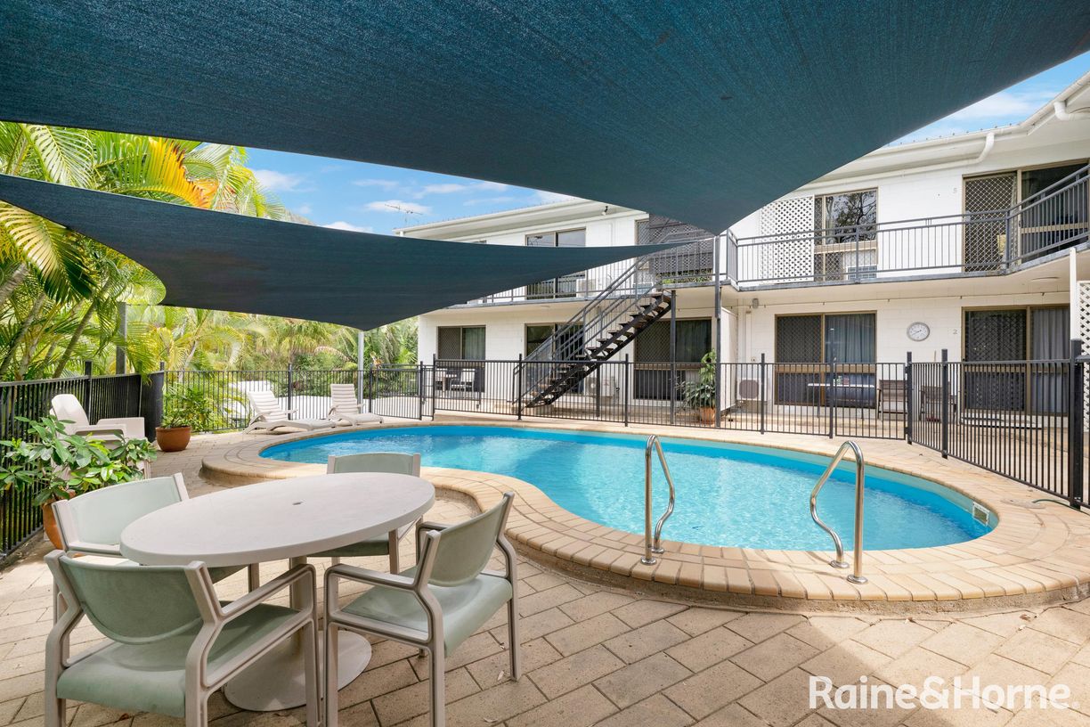 3/2 Endeavour Road — photo 10 of 17