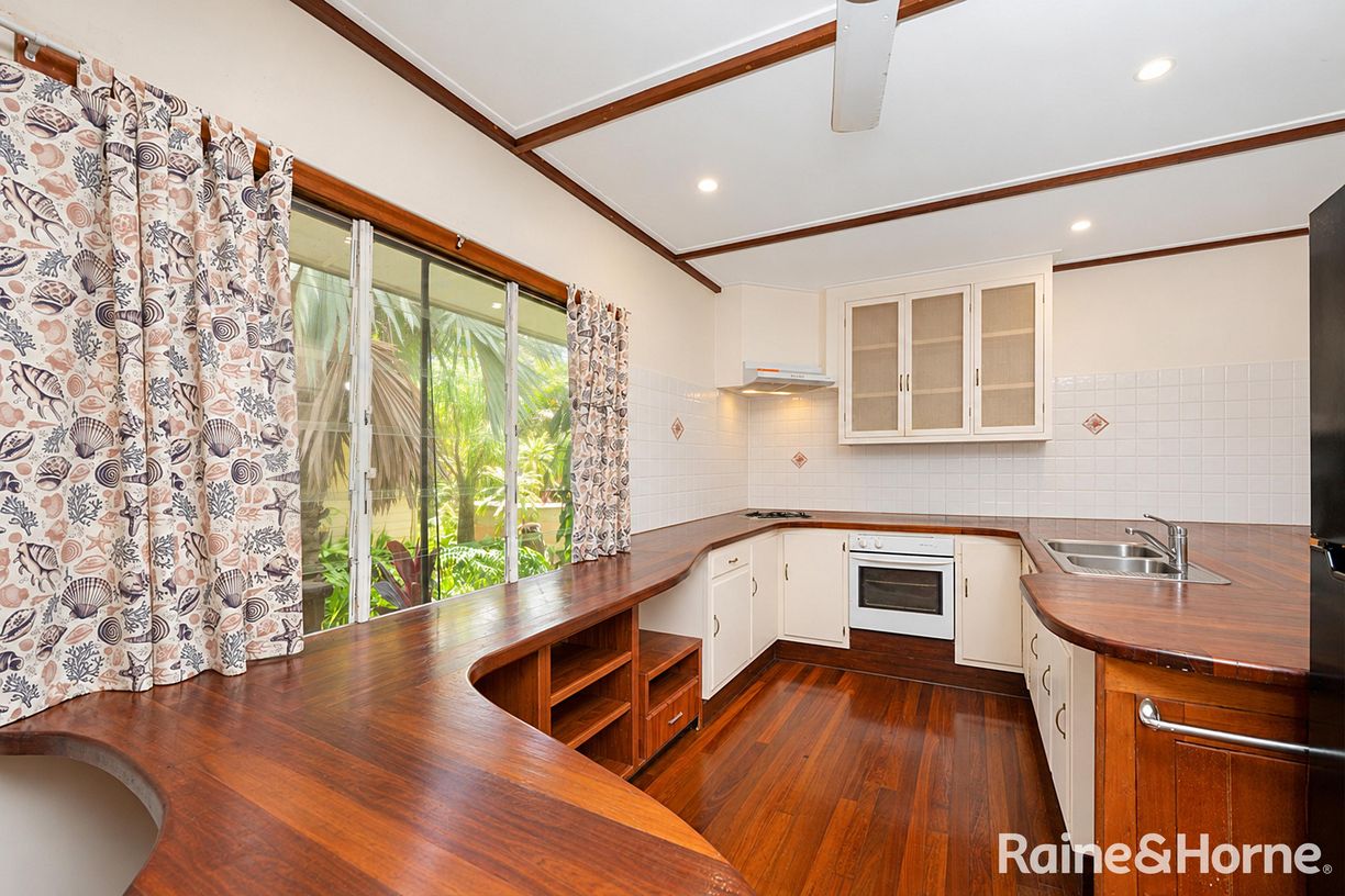 23 McCabe Crescent — photo 15 of 28