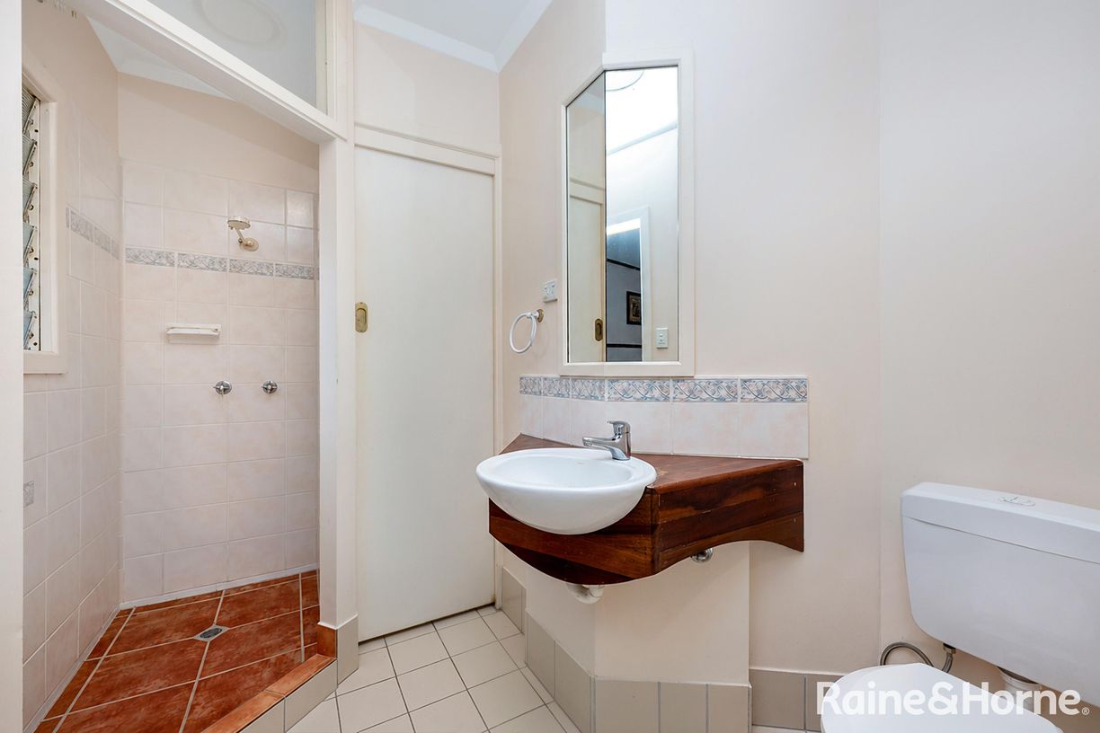 23 McCabe Crescent — photo 21 of 28
