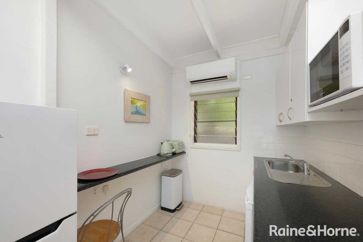 16/61-79 Mandalay Avenue — photo 5 of 17