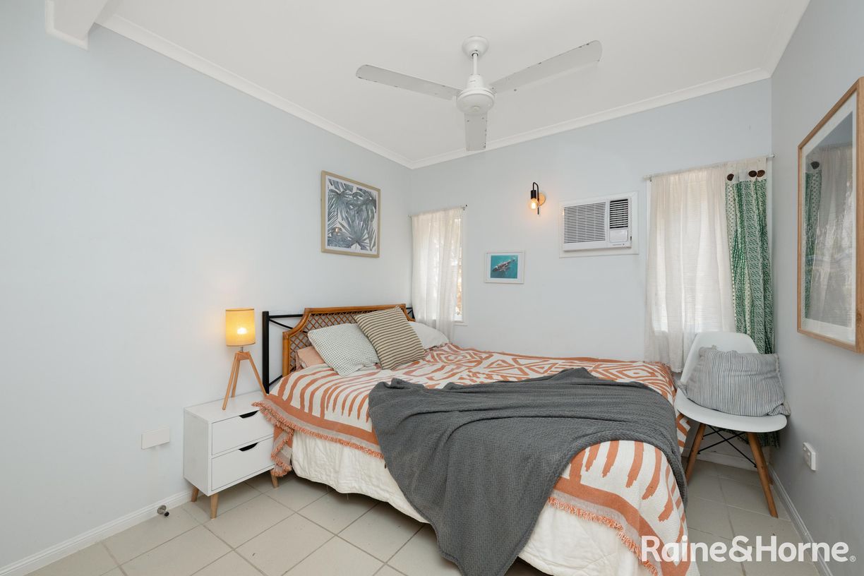 8/7-9 Rheuben Terrace — photo 14 of 28