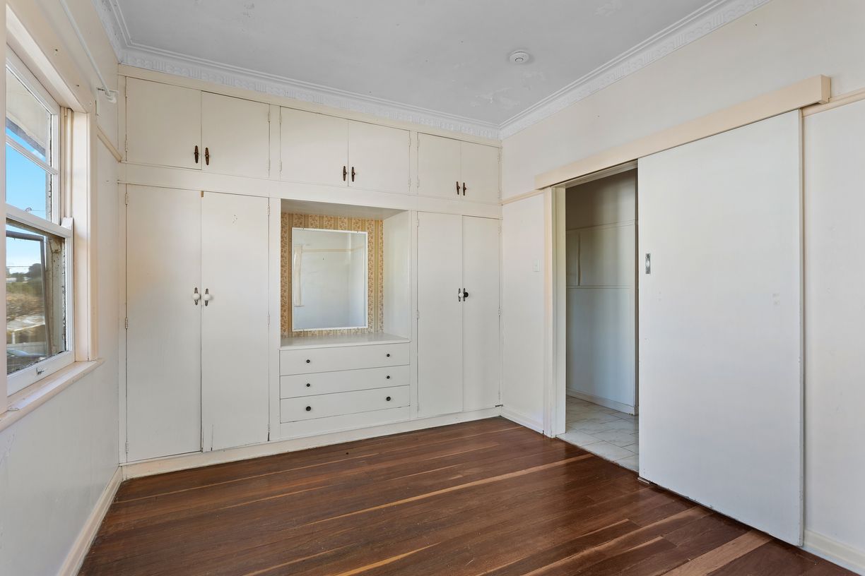 24 John Street — photo 10 of 19
