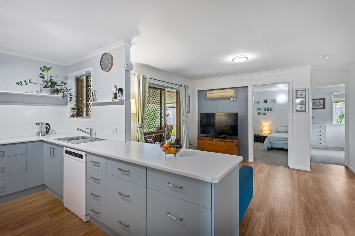 4 Gloucester Crescent — photo 4 of 19