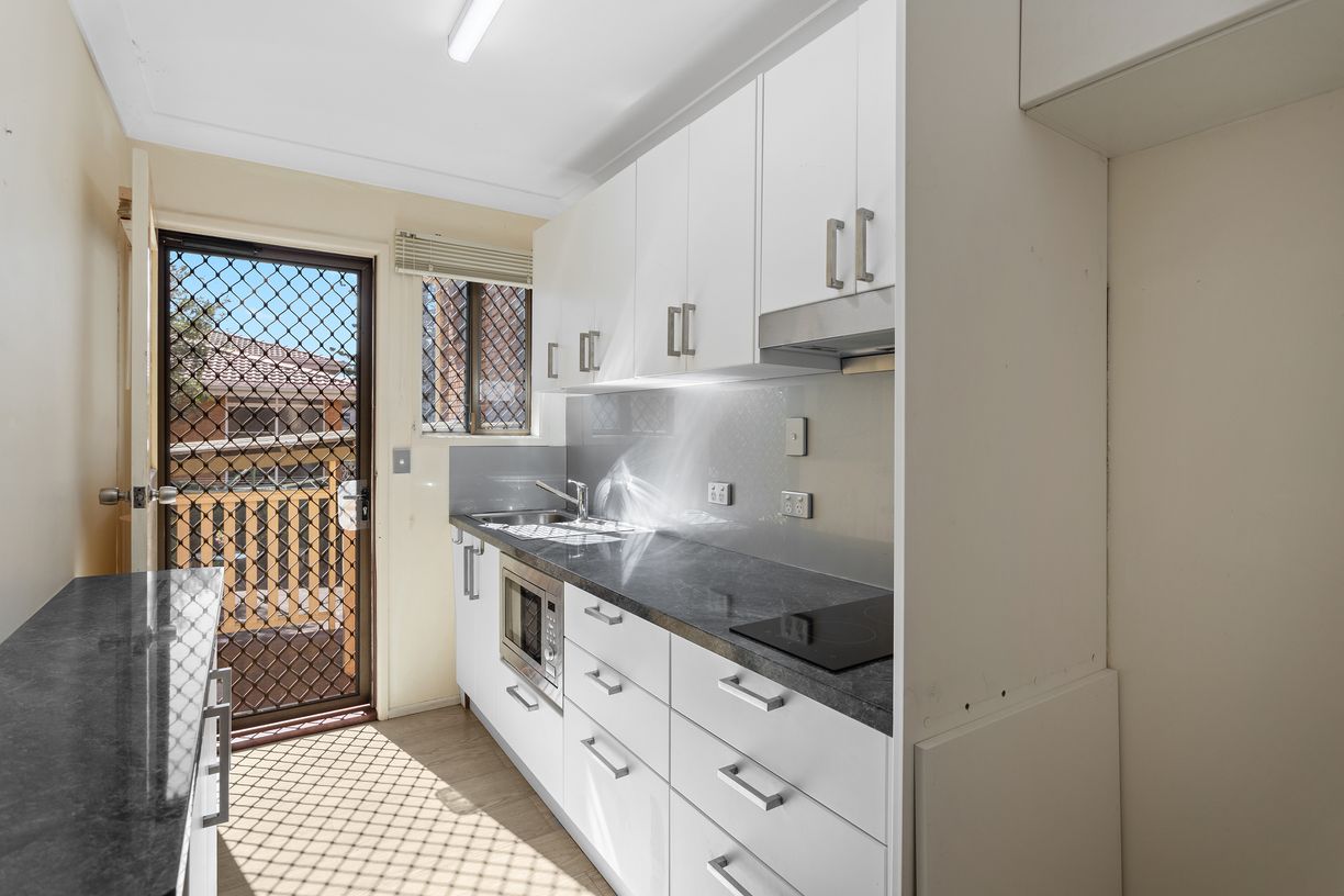 59 Mackenzie Street — photo 16 of 22