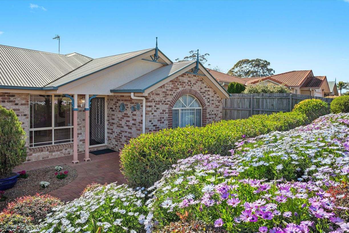 15 May Court — photo 2 of 15