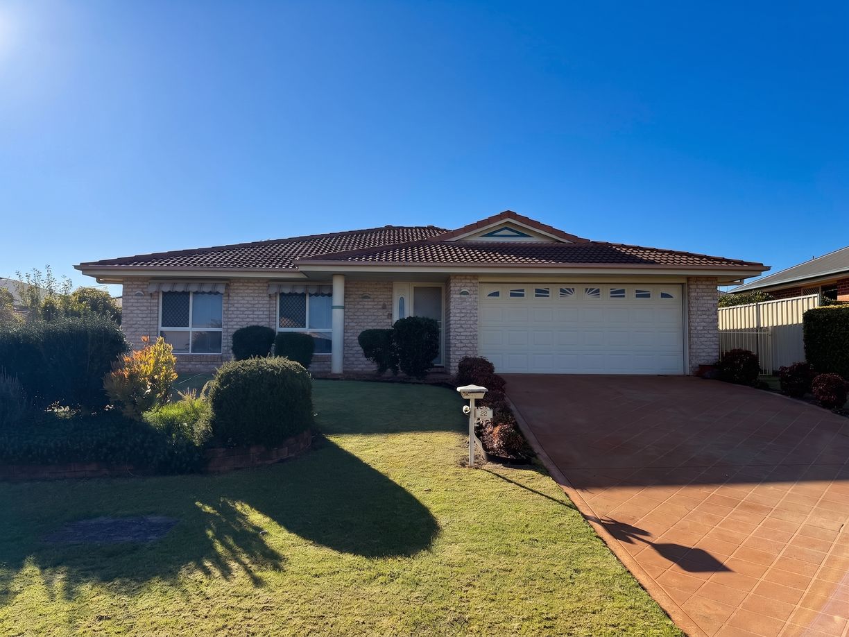 22 Paulene Crescent — photo from Raine & Horne Toowoomba