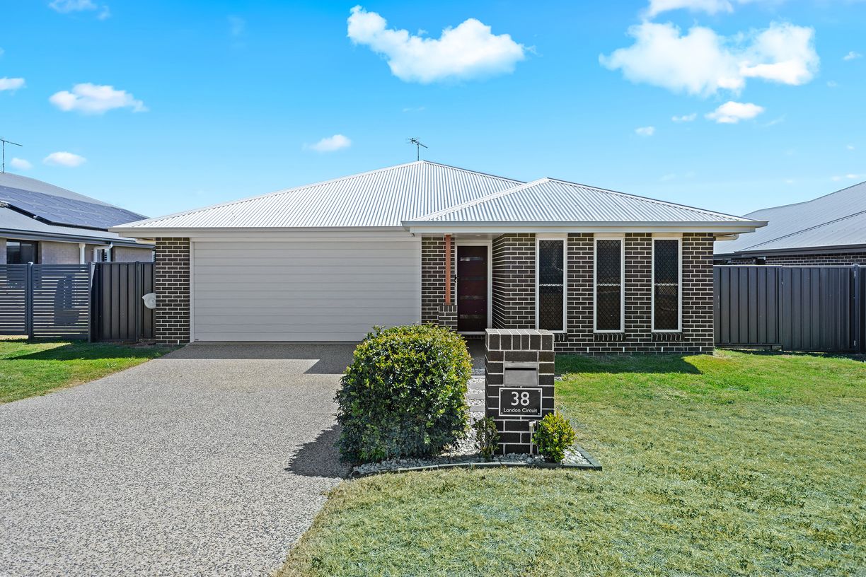 38 London Circuit — photo from Raine & Horne Toowoomba