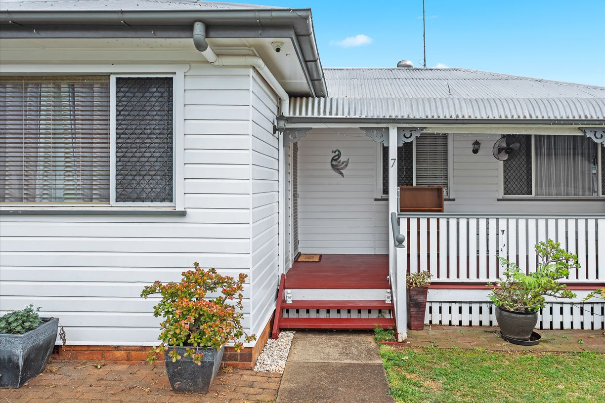 7 Stehn Street — photo 2 of 17