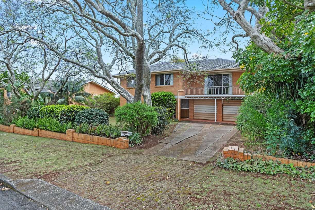 35 Mina Street — photo 2 of 21