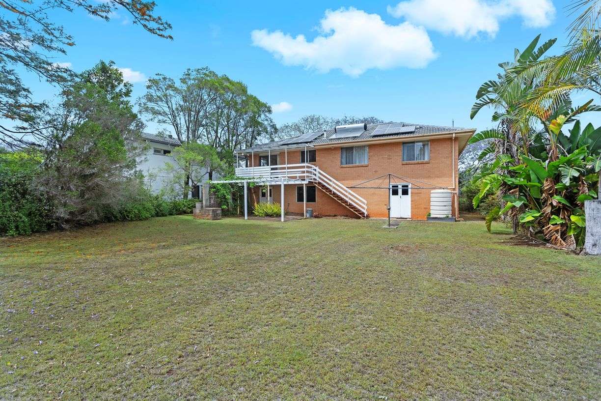 35 Mina Street — photo 15 of 21