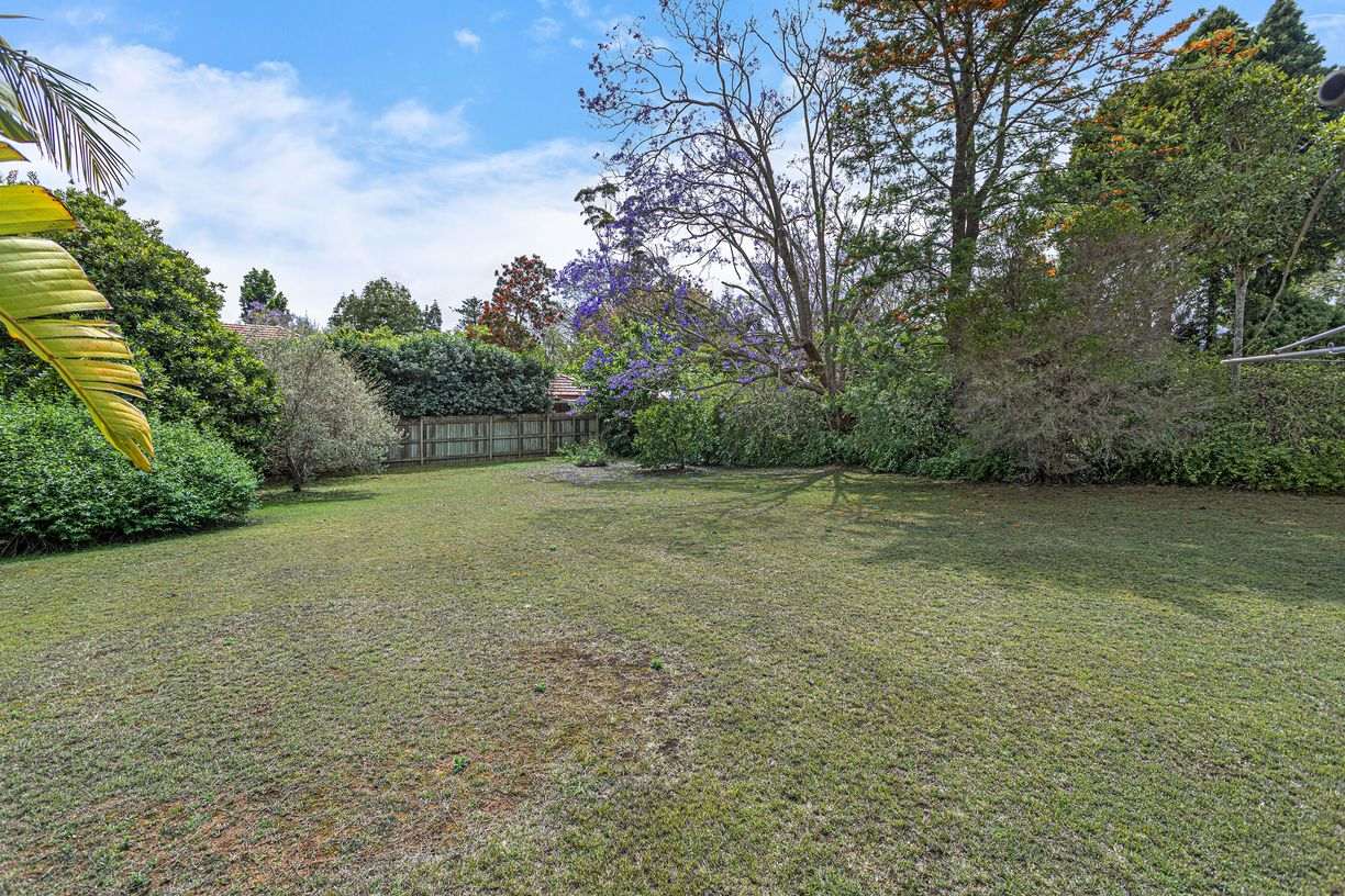 35 Mina Street — photo 16 of 21