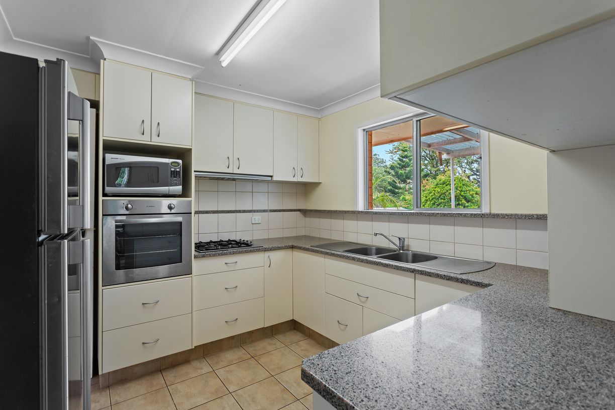 35 Mina Street — photo 5 of 21