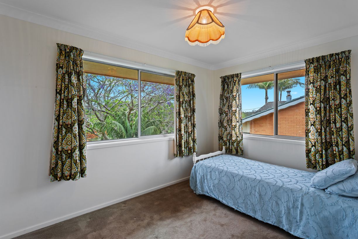 35 Mina Street — photo 10 of 21