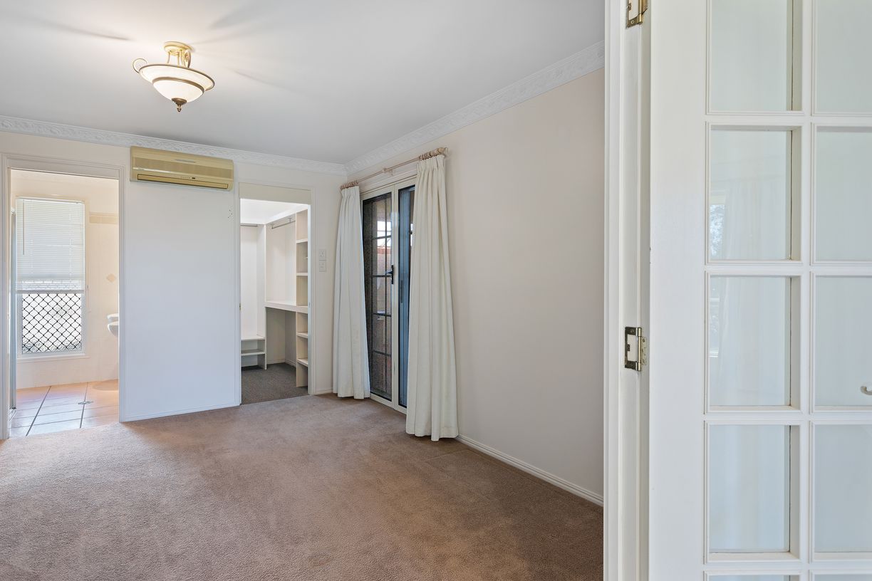 30 Paulene Crescent — photo 7 of 13