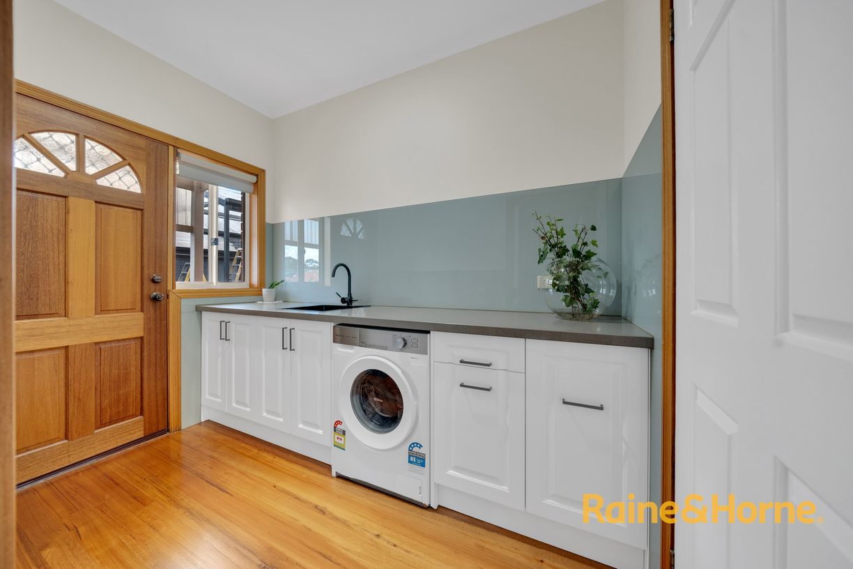 19 Carey Crescent — photo 16 of 30
