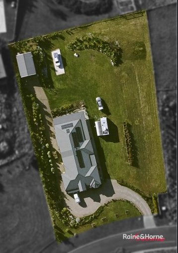 34 Manning Boulevard — photo 2 of 2