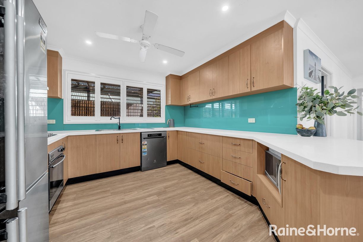 78 Clifton Drive — photo 9 of 26