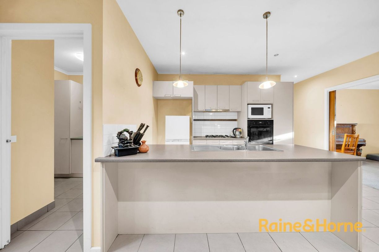 14 Sheehan Court — photo 6 of 22