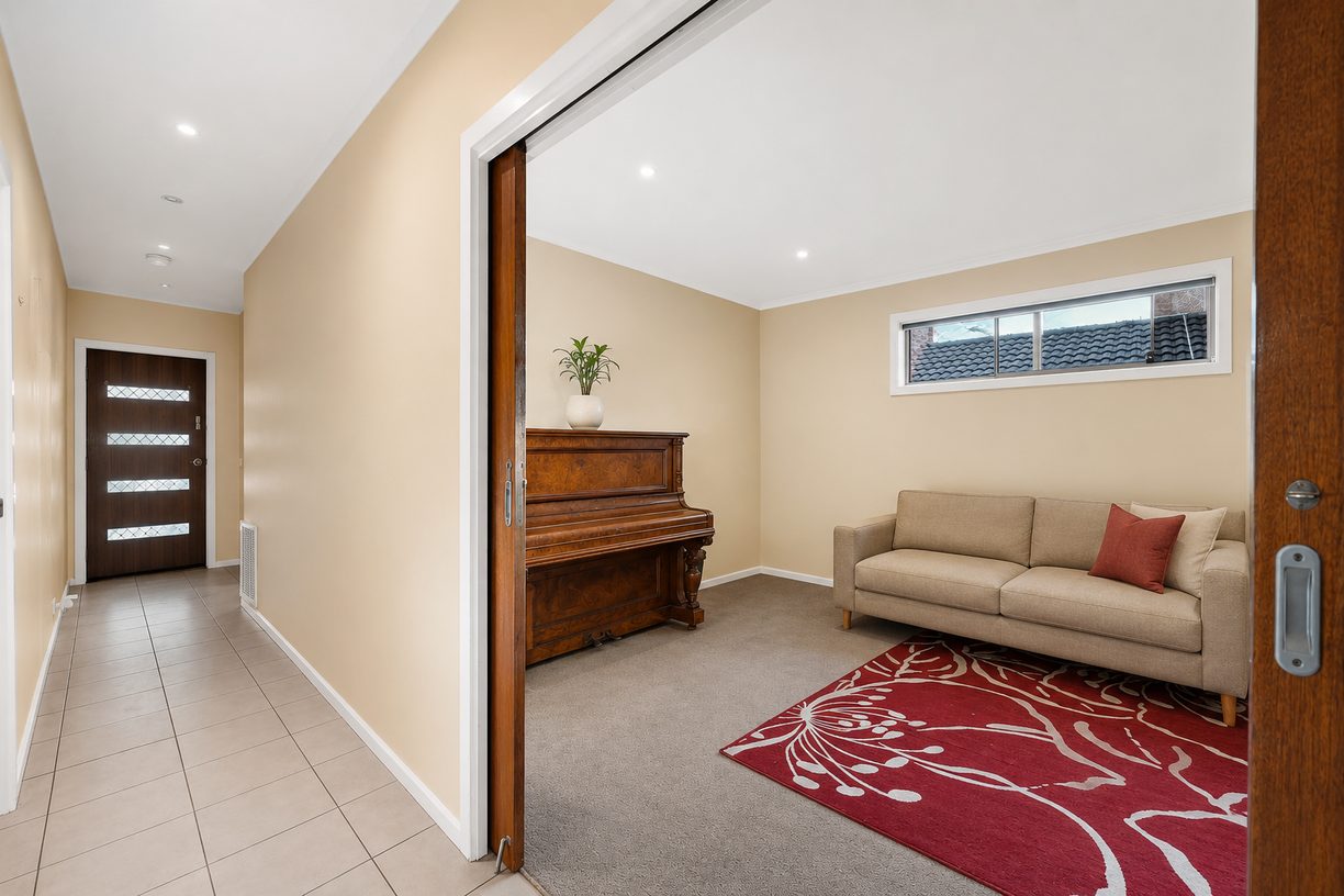 14 Sheehan Court — photo 2 of 22