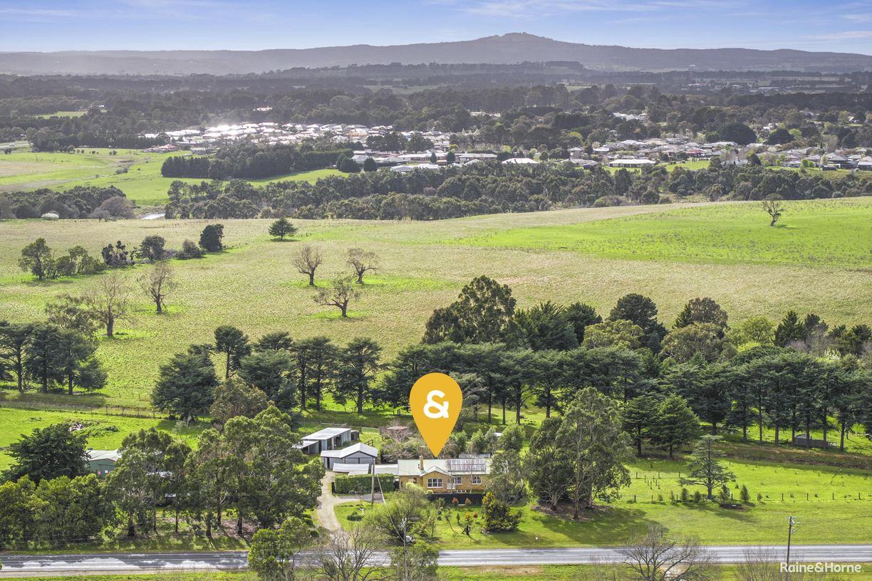 5570 Geelong-Ballan Road — photo from Raine & Horne Bacchus Marsh