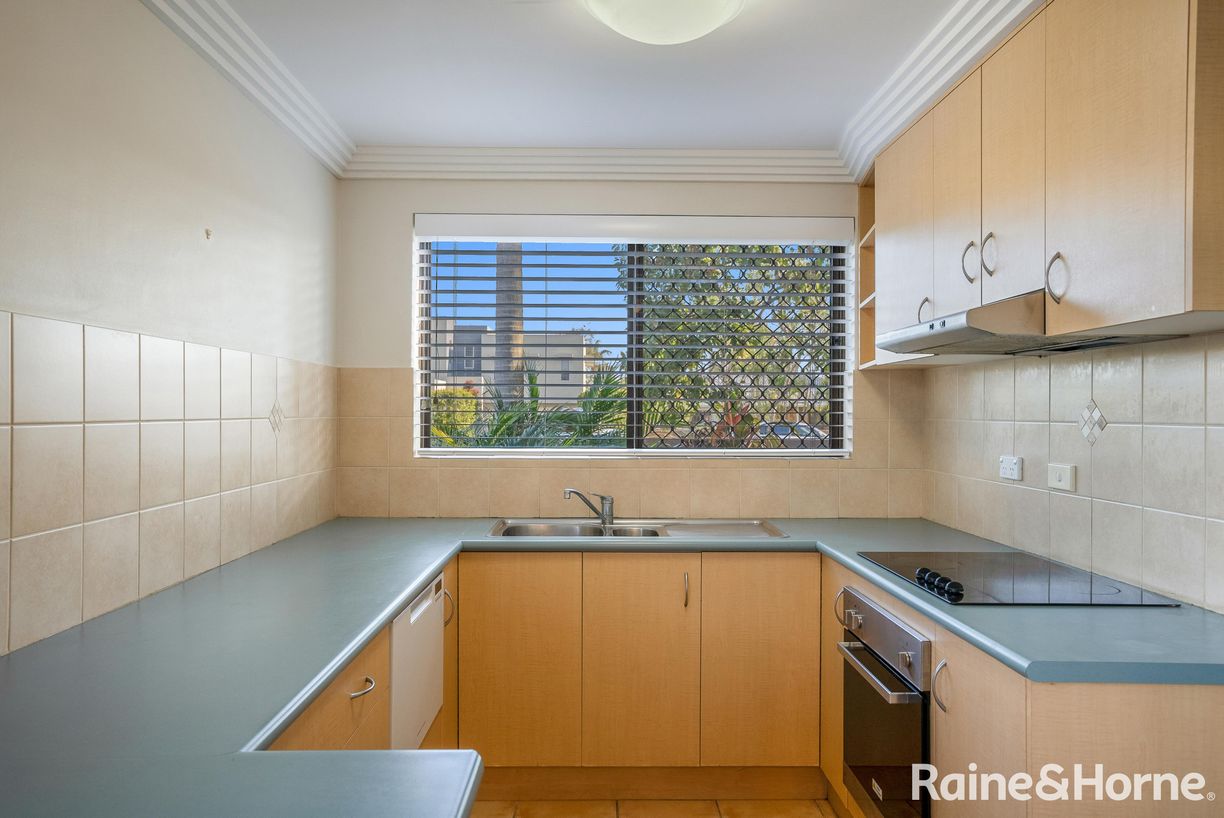 1/13 Crane Street — photo 4 of 12