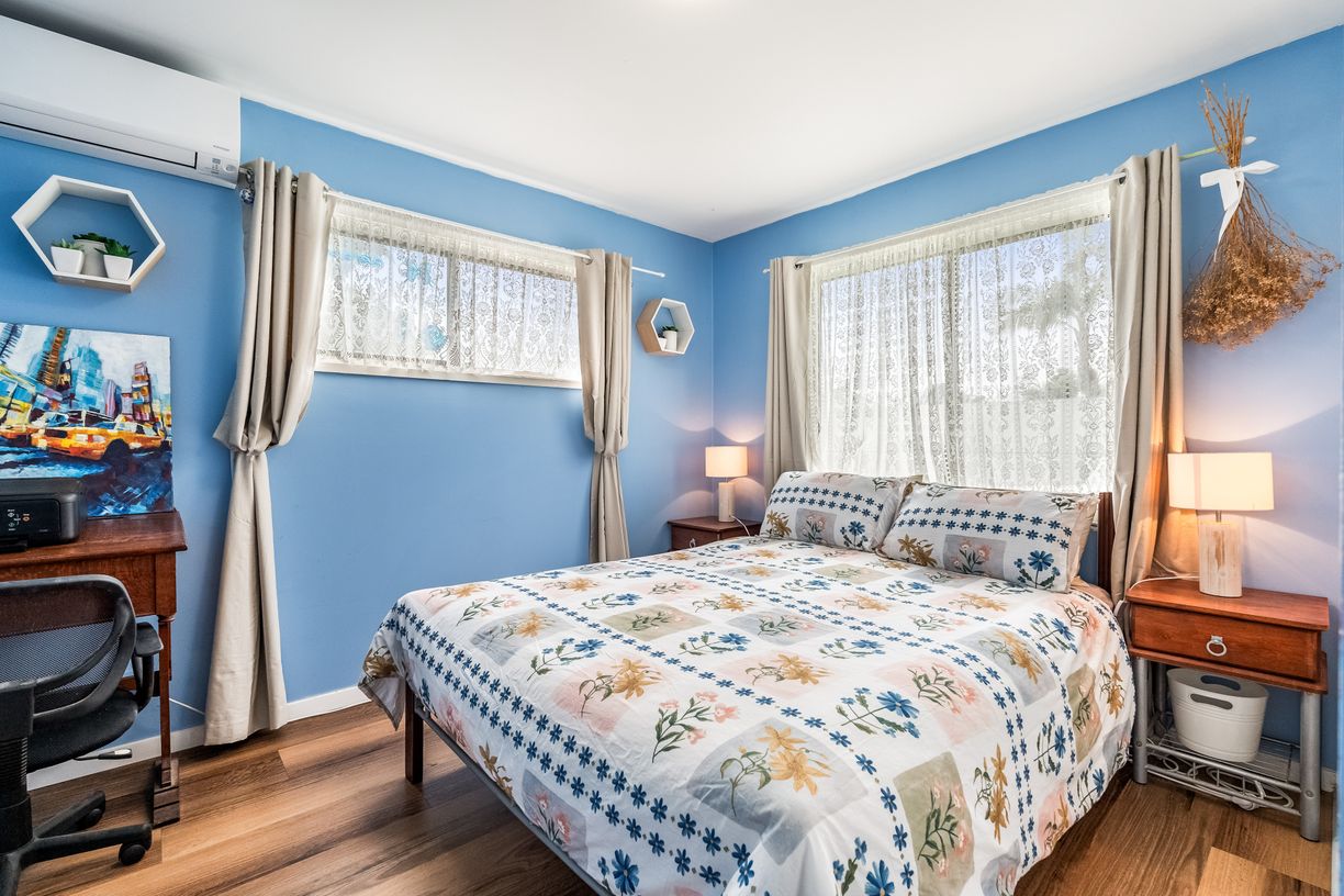2 Cawley Close — photo 11 of 17