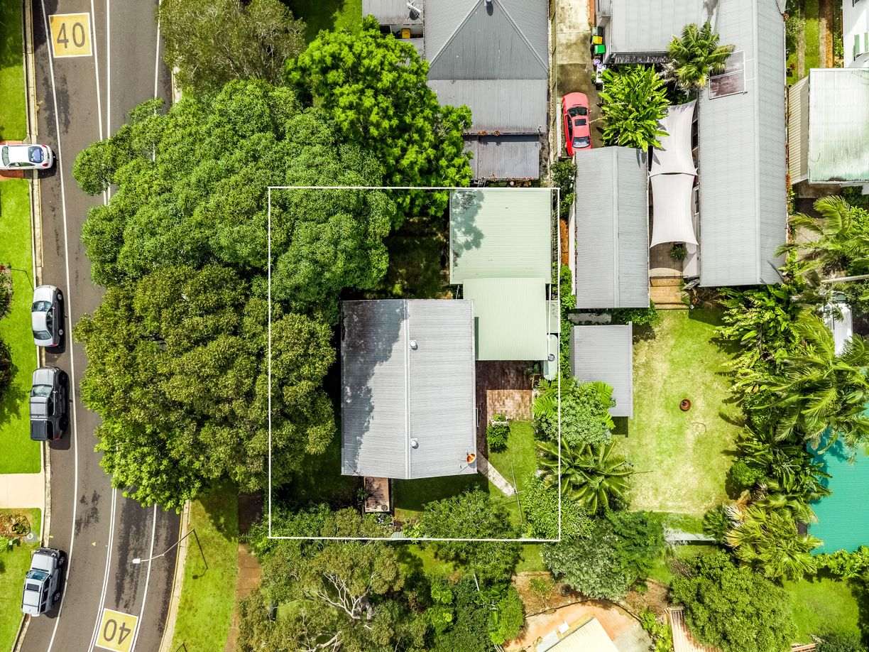 2 Cawley Close — photo 17 of 17