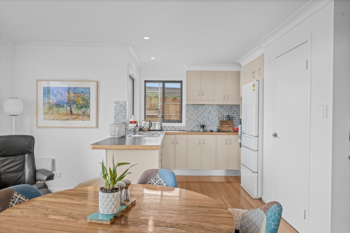 34 Unara Parkway — photo 11 of 26